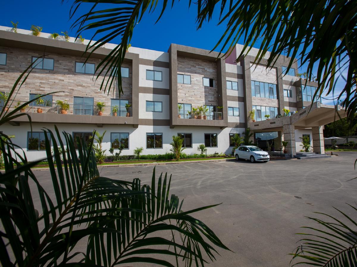 The Palms By Eagles Hotel Sekondi-Takoradi Exterior photo