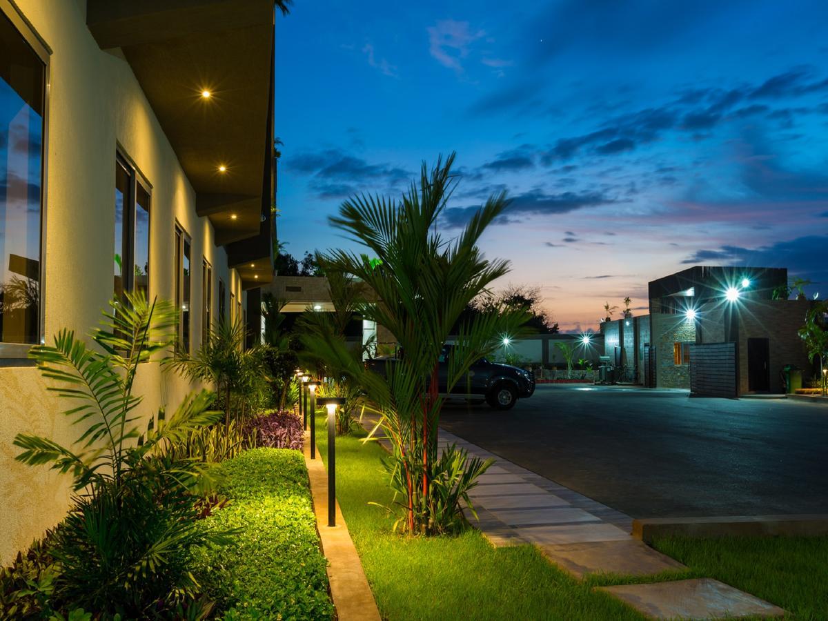 The Palms By Eagles Hotel Sekondi-Takoradi Exterior photo